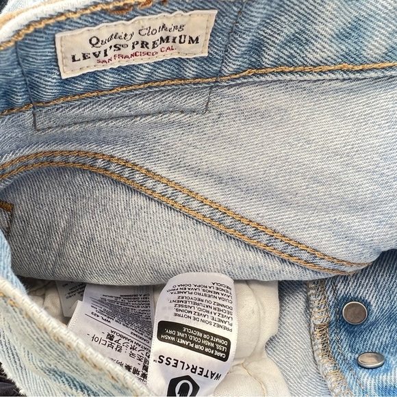 Levi’s 501 high rise button fly jeans denim shorts 24 light premium cutoff - Picture 9 of 10